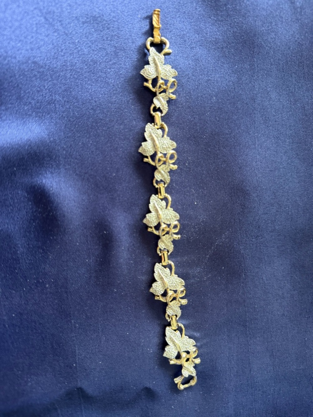 Gold Floral Link Bracelet - Women’s Jewelry